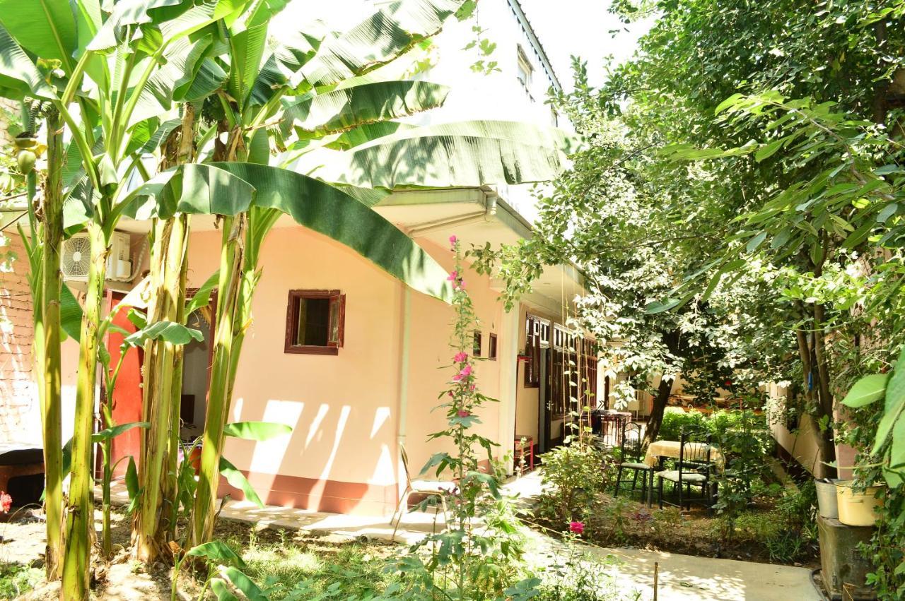 Sayfi Guesthouse Duschanbe Exterior foto